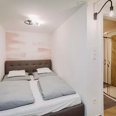 Nadas Center Badacsony בית הארחה 4*