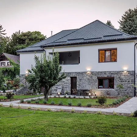 Nádas Center Vendégház