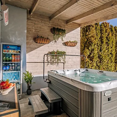 Nadas Center Badacsony Πανσιόν